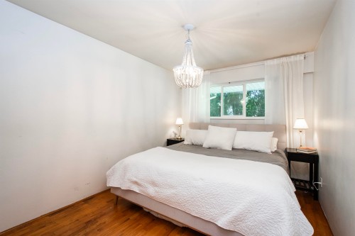 361 19Th Street W, North Vancouver, BC - Indoor Photo Showing Bedroom