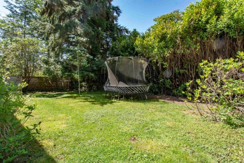 361 19Th Street W, North Vancouver, BC - Outdoor