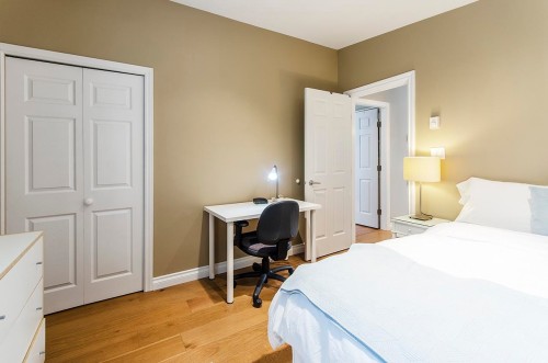 2235 Alden Lane, North Vancouver, BC - Indoor Photo Showing Bedroom