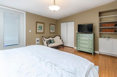 2235 Alden Lane, North Vancouver, BC - Indoor Photo Showing Bedroom