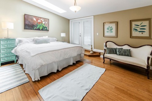 2235 Alden Lane, North Vancouver, BC - Indoor Photo Showing Bedroom