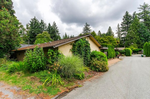 2235 Alden Lane, North Vancouver, BC - Outdoor