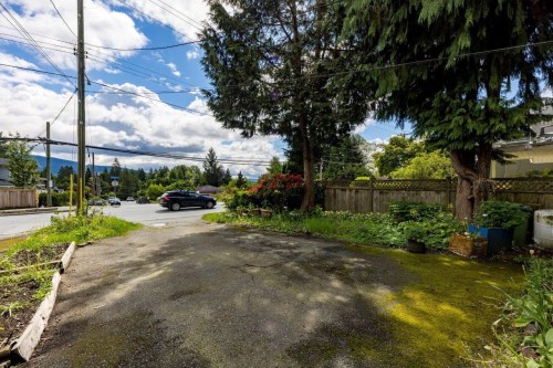 3297 Fromme Road, North Vancouver, BC - Outdoor