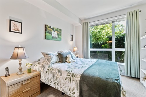 108-20331 Dewdney Trunk Rd, Maple Ridge, BC - Indoor Photo Showing Bedroom