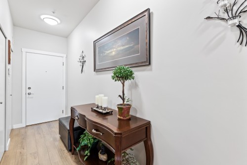 108-20331 Dewdney Trunk Rd, Maple Ridge, BC - Indoor Photo Showing Other Room