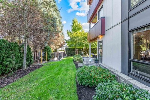 108-20331 Dewdney Trunk Rd, Maple Ridge, BC - Outdoor