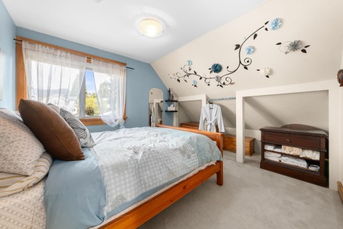628 5Th Street E, North Vancouver, BC 