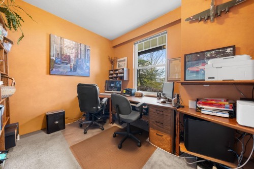 628 5Th Street E, North Vancouver, BC 