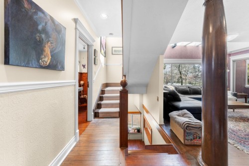 628 5Th Street E, North Vancouver, BC 