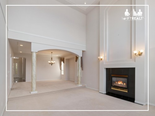 2570 Diamond Crescent, Coquitlam, BC - Indoor With Fireplace