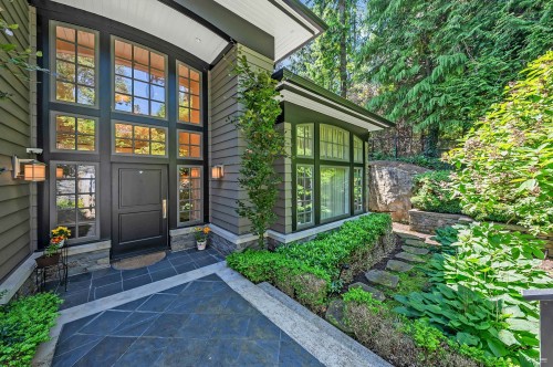 4668 Clovelly Walk, West Vancouver, BC - Outdoor