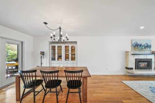 1071 Spar Drive, Coquitlam, BC - Indoor Photo Showing Dining Room With Fireplace