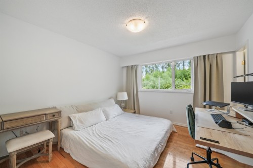 1071 Spar Drive, Coquitlam, BC - Indoor Photo Showing Bedroom