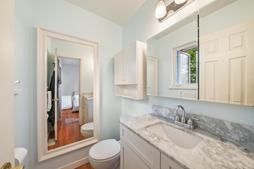 1071 Spar Drive, Coquitlam, BC - Indoor Photo Showing Bathroom