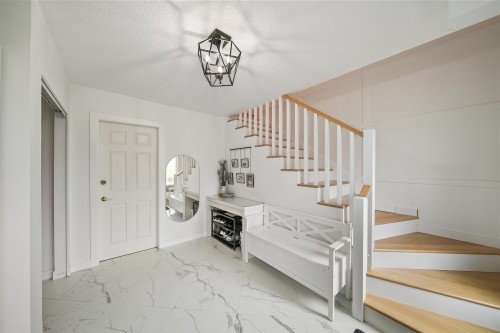 1071 Spar Drive, Coquitlam, BC - Indoor Photo Showing Other Room