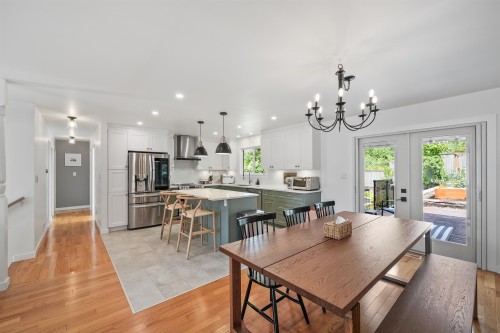 1071 Spar Drive, Coquitlam, BC - Indoor Photo Showing Dining Room