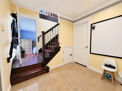 760 49Th Avenue E, Vancouver, BC - Indoor Photo Showing Other Room