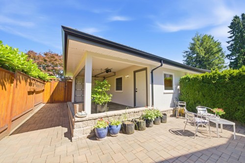 305 17Th Street E, North Vancouver, BC - Outdoor With Exterior