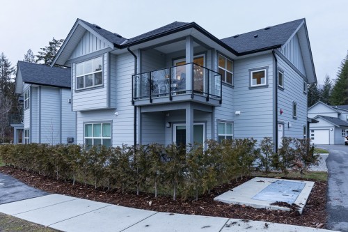 1-950 Woodsworth Road  Gibsons, BC V0N 1V7