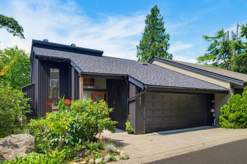 5623 Eagle Court, North Vancouver, BC - Outdoor