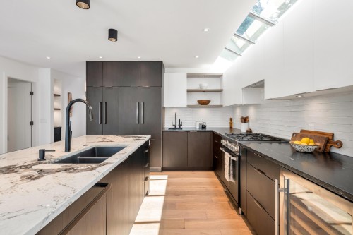 5623 Eagle Court, North Vancouver, BC - Indoor Photo Showing Kitchen With Double Sink With Upgraded Kitchen