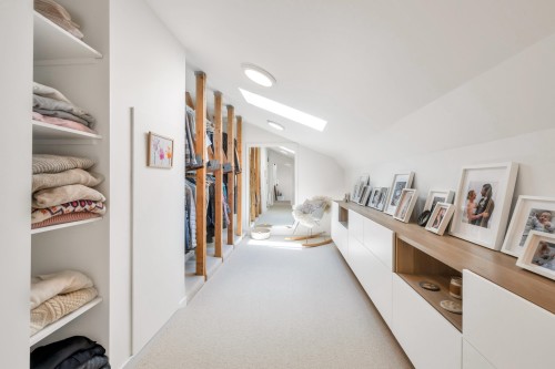 5623 Eagle Court, North Vancouver, BC - Indoor Photo Showing Other Room
