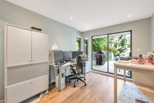 5623 Eagle Court, North Vancouver, BC - Indoor Photo Showing Office