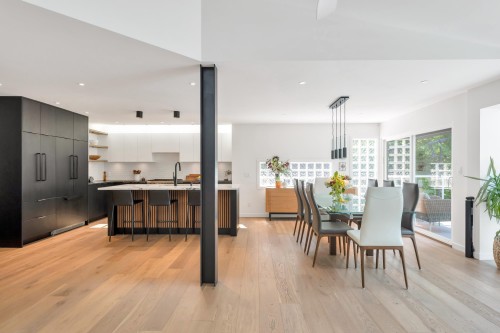 5623 Eagle Court, North Vancouver, BC - Indoor Photo Showing Dining Room