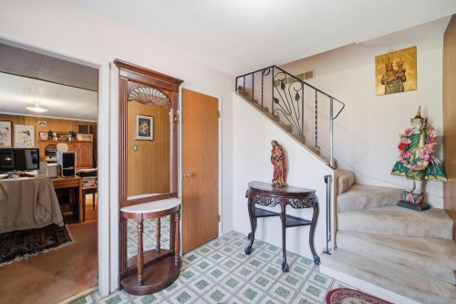 5480 Cathay Road, Richmond, BC - Indoor Photo Showing Other Room