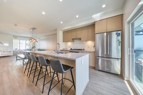 204-19451 Sutton Avenue  Pitt Meadows, BC V3Y 0G6