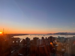 3704-938 Nelson Street  Vancouver, BC V6Z 3A7