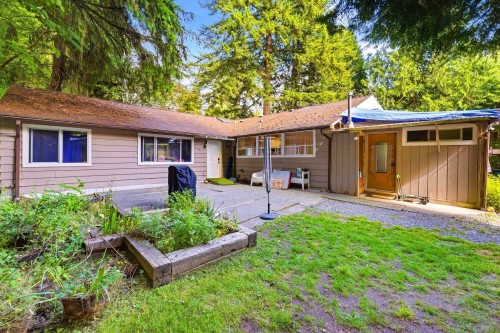 1463 Avonlynn Crescent, North Vancouver, BC - Outdoor