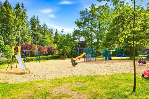 1463 Avonlynn Crescent, North Vancouver, BC - Outdoor