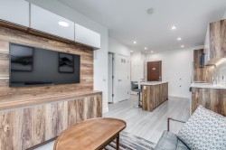 309-1168 Pendrell Street Vancouver, BC V6E 1L4