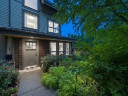 2982 Chesterfield Avenue  North Vancouver, BC V7N 3M6