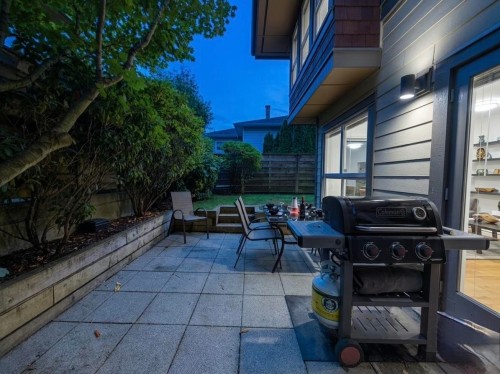 2982 Chesterfield Avenue, North Vancouver, BC - Outdoor
