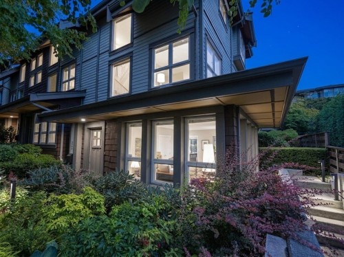 2982 Chesterfield Avenue, North Vancouver, BC - Outdoor