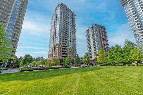 304-3100 Windsor Gate, Coquitlam, BC - Outdoor With Facade