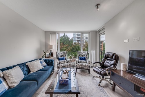 304-3100 Windsor Gate, Coquitlam, BC - Indoor Photo Showing Living Room
