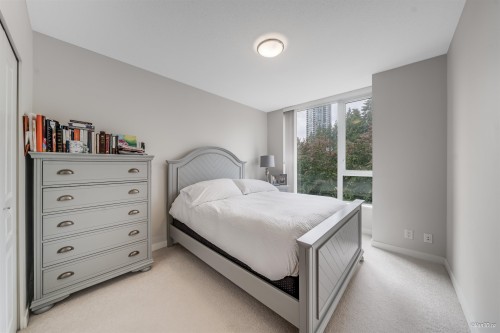 304-3100 Windsor Gate, Coquitlam, BC - Indoor Photo Showing Bedroom
