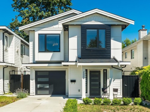 1324 15th Street W North Vancouver, BC V7P 1N2