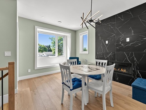 1324 15Th Street W, North Vancouver, BC - Indoor Photo Showing Dining Room