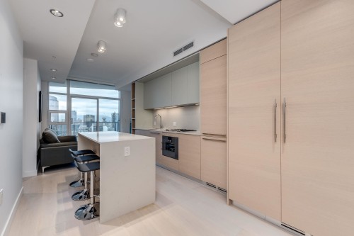 3803-1289 Hornby Street , Vancouver, BC V6Z 1W4 2