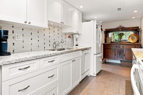 1059 Old Lillooet Road, North Vancouver, BC - Indoor Photo Showing Kitchen With Double Sink