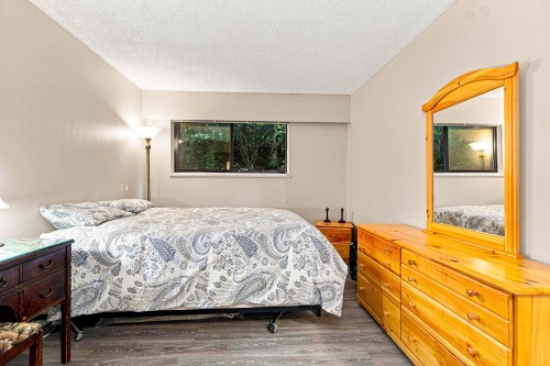 1059 Old Lillooet Road, North Vancouver, BC - Indoor Photo Showing Bedroom