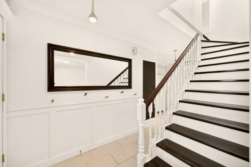 5962 49A Avenue, Delta, BC - Indoor Photo Showing Other Room