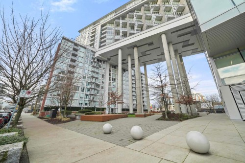1915-1618 Quebec Street  Vancouver, BC V6A 0C5