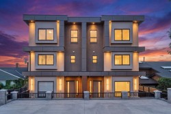 2-7275 Ridge Drive Burnaby, BC V5A 1B4