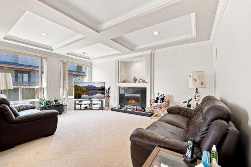 10031 Leonard Road, Richmond, BC - Indoor Photo Showing Living Room With Fireplace
