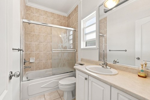 10031 Leonard Road, Richmond, BC - Indoor Photo Showing Bathroom